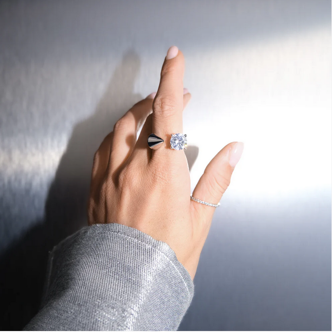 BILLIONAVENUE-BAGUE-SPIKE