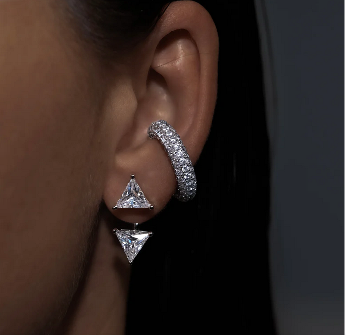 BILLIONAVENUE-BO-TRIANGLE