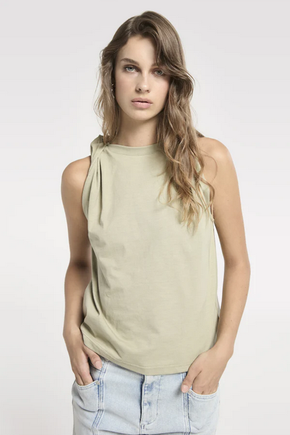 HOMAGE-TSHIRT-TWISTED