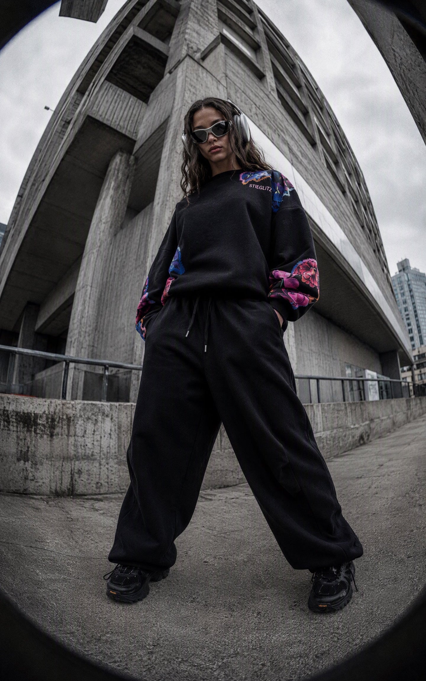 STIEGLITZ-PULL-NERO OVERSIZED