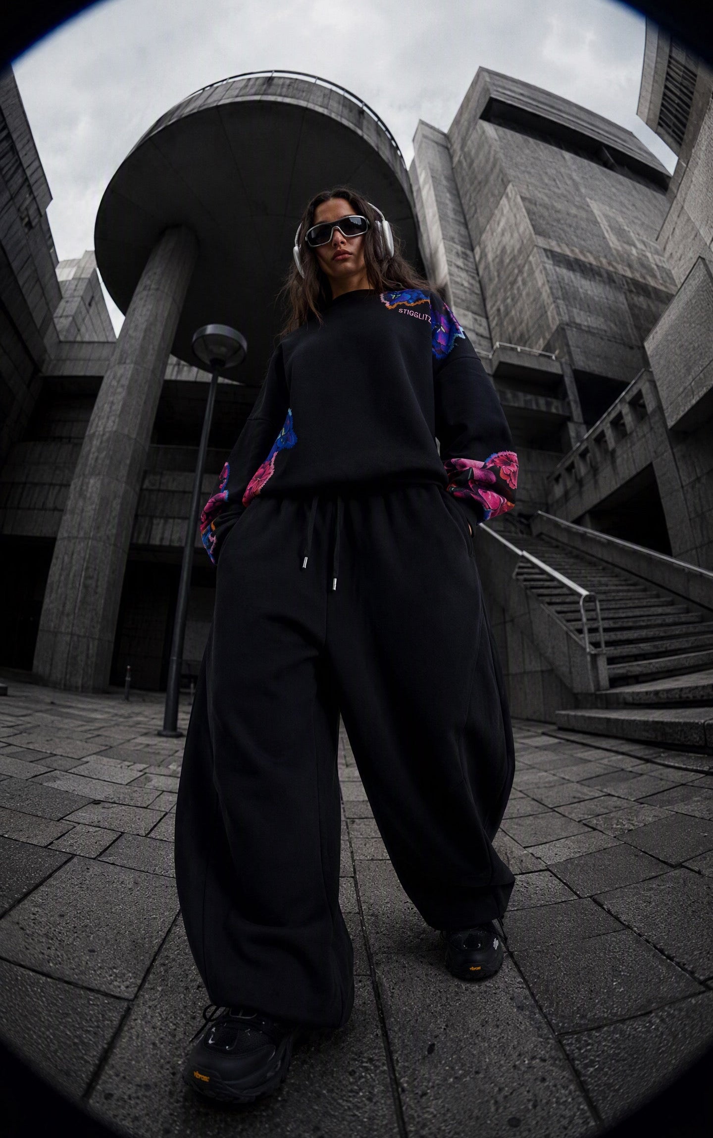 STIEGLITZ-PULL-NERO OVERSIZED