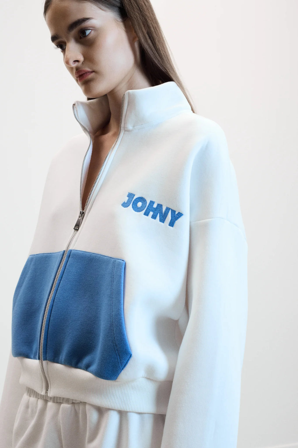 JOHNY-SWEAT-LEONNE