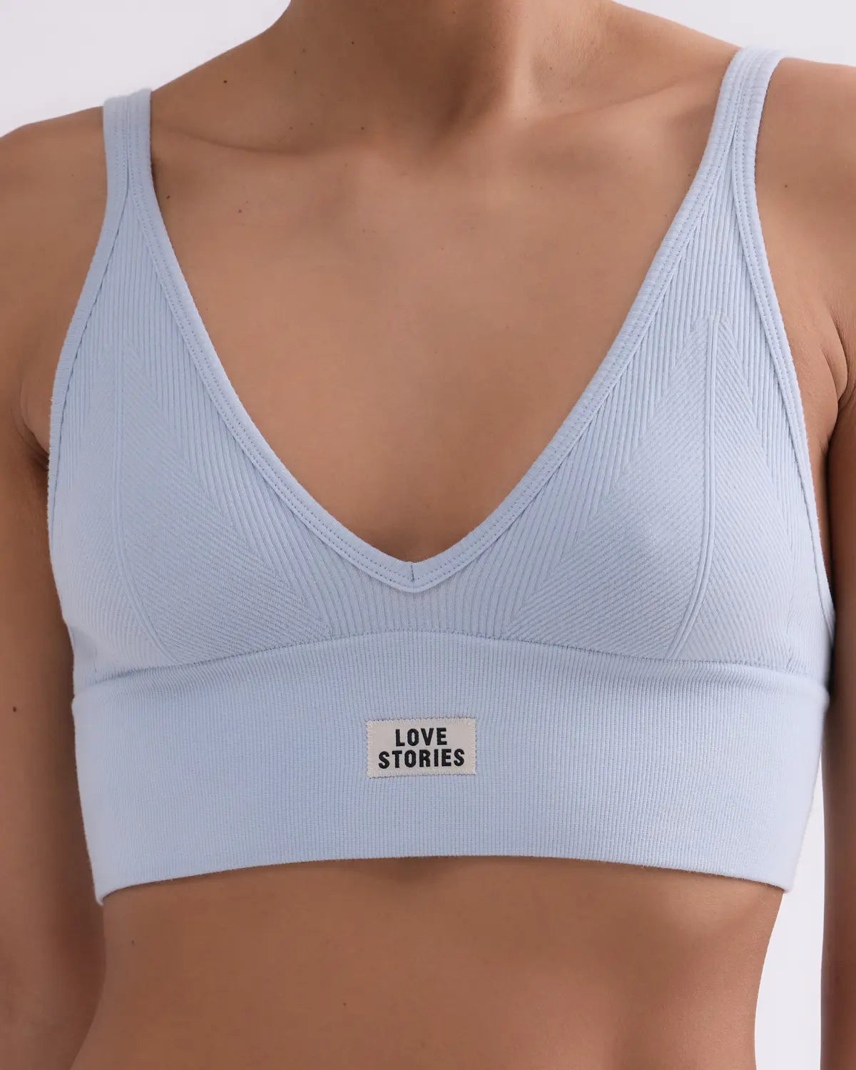 LOVESTORIES-BRASSIERE-POSEY