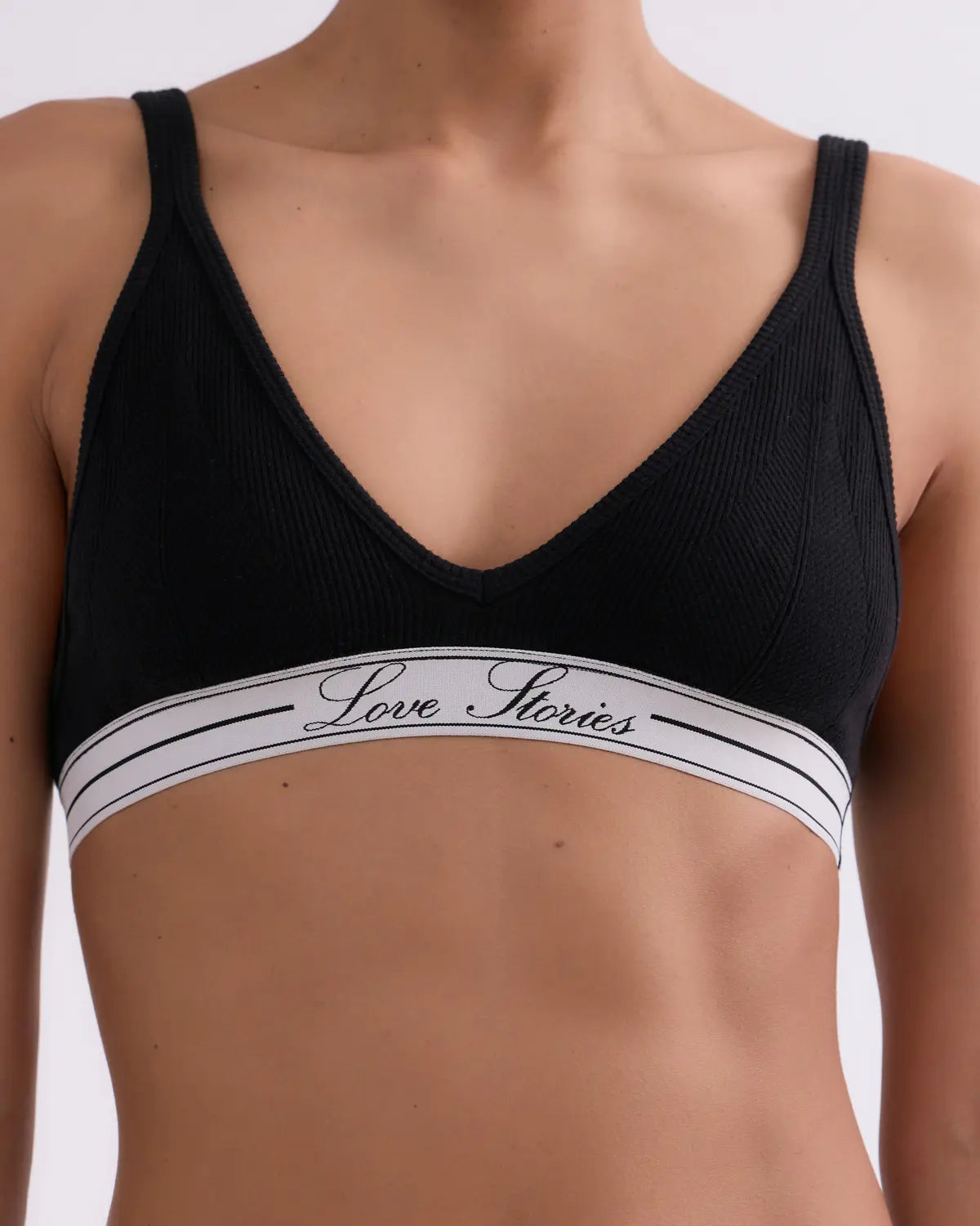LOVESTORIES-BRASSIERE-POSEY
