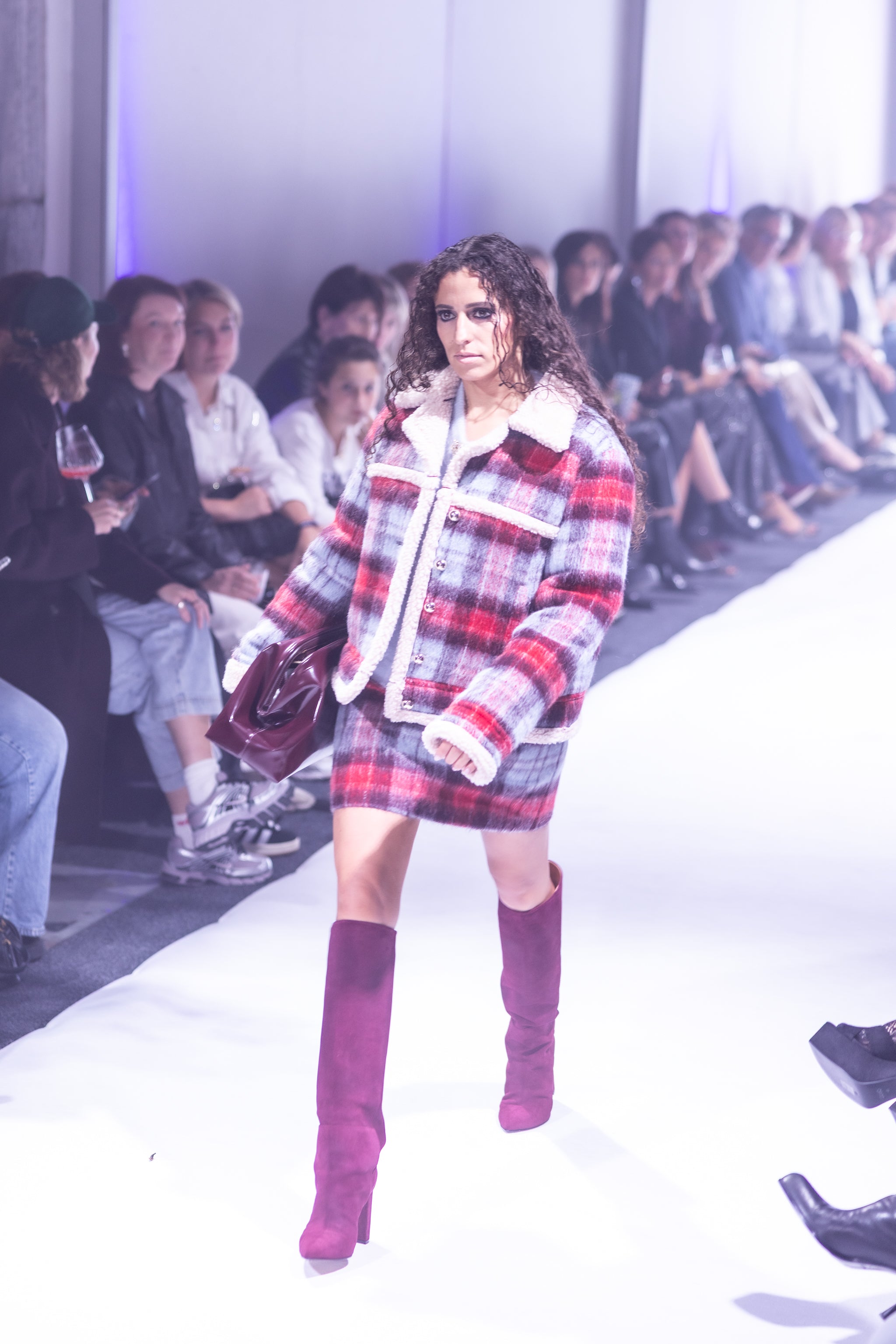 N21-JUPE-C0923042QDC1