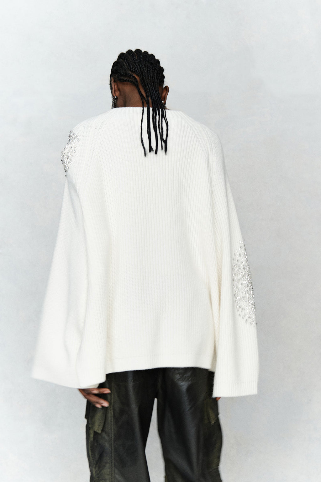 CIRCUSHOTEL-PULL-H5WP01