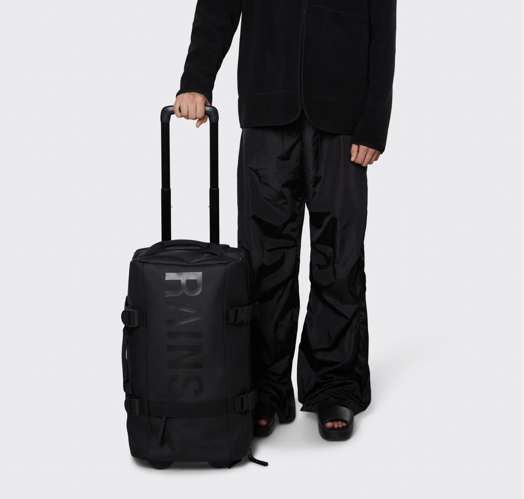 RAINS-SUIT-TRAVELBAG